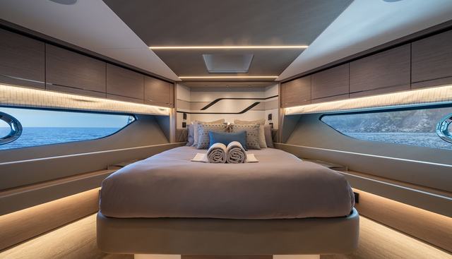 FLASH yacht for sale 29