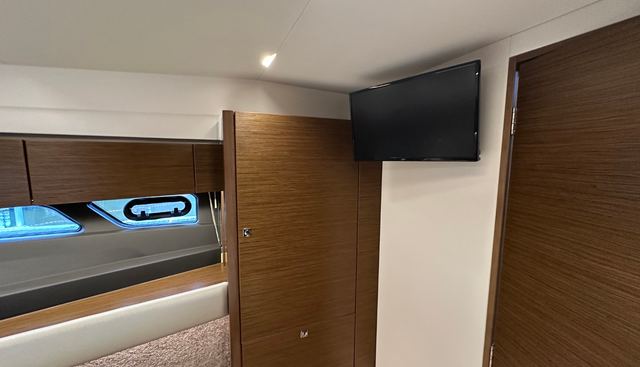 Swysh yacht for sale 32