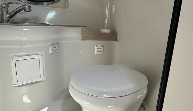 Milan yacht for sale 17