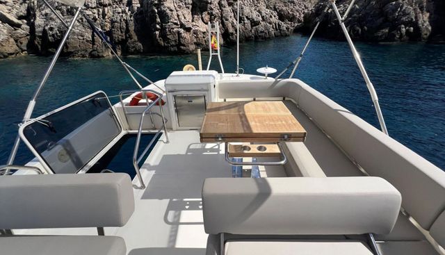 E52 yacht for sale 8