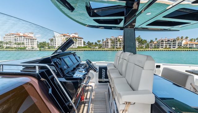 HINJUICE yacht for sale 34