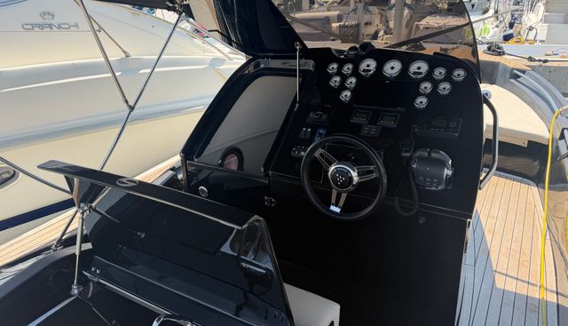 SERRA yacht for sale 9