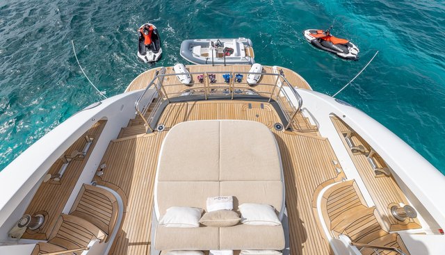 BACK 9 AND A HALF yacht for sale 5