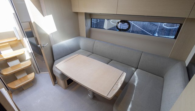 Capricho yacht for sale 18