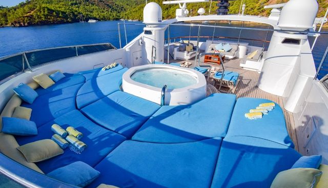 Holiday yacht for sale 18