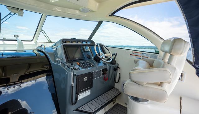 LAZY V yacht for sale 13