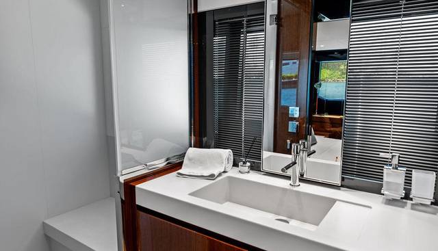 CLUB T yacht for sale 55