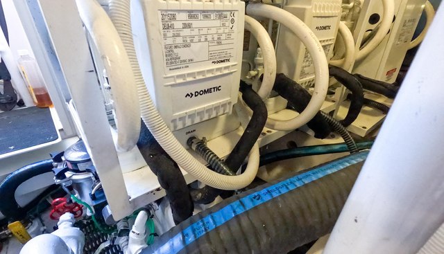 FARMERS DAUGHTER yacht for sale 27