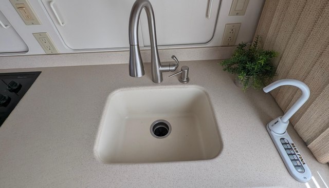 Mas Fina yacht for sale 14