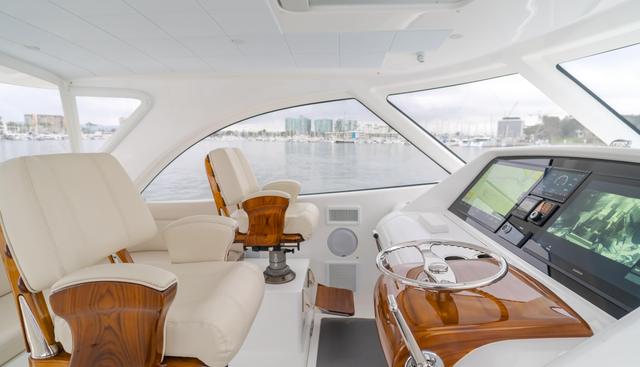 Commodore Two yacht for sale 33