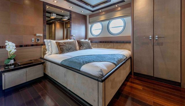 PALMER JOHNSON 150 yacht for sale 40