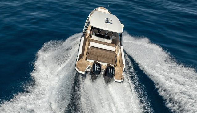 320GTO-783 yacht for sale 22