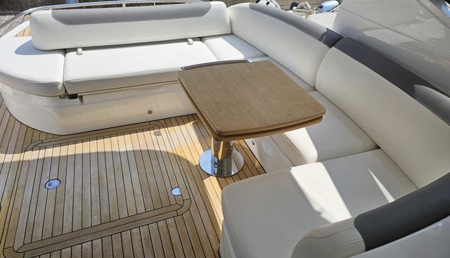 Bozzie yacht for sale 37