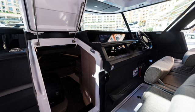 N3SSI3 yacht for sale 14