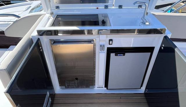 noname yacht for sale 8
