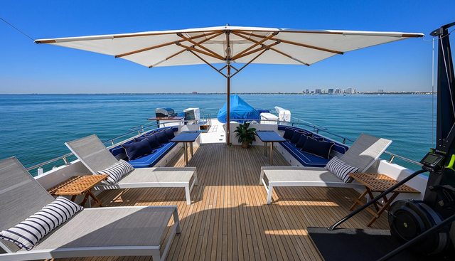 AVENTURER yacht for sale 37