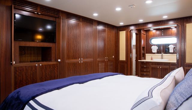 BEYOND CAPRICORN yacht for sale 12