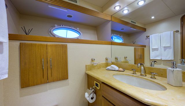 SUPERSTAR yacht for sale 52