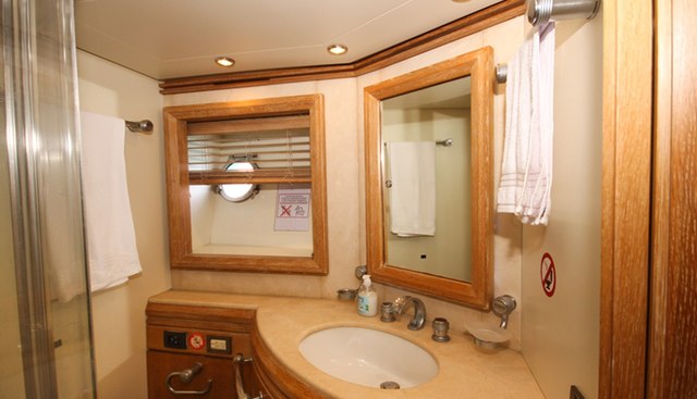 Obsidian yacht for sale 23