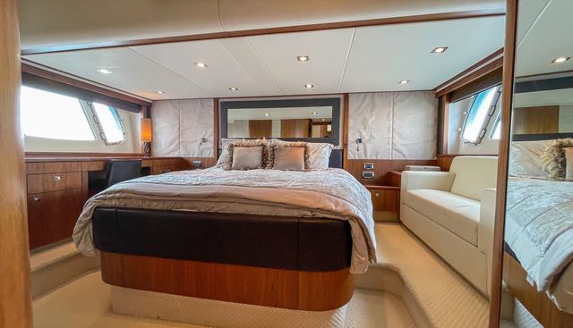 JUNIOR yacht for sale 32