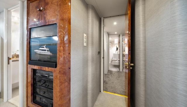 Octopi yacht for sale 55