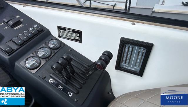 Splash yacht for sale 17