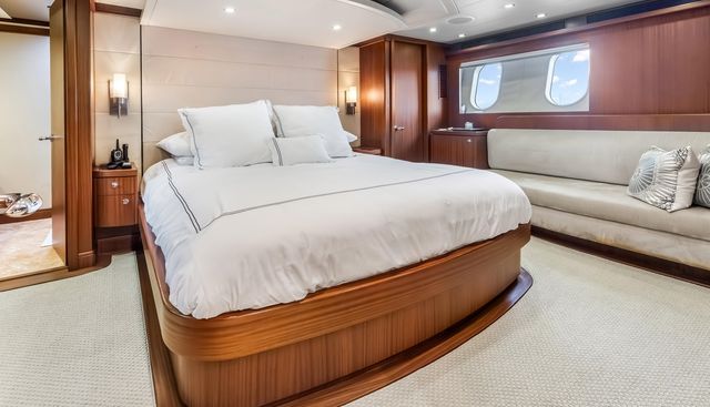 AURORA yacht for sale 32