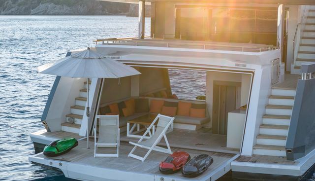 QM yacht for sale 5