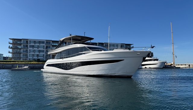 Y80018 yacht for sale 5
