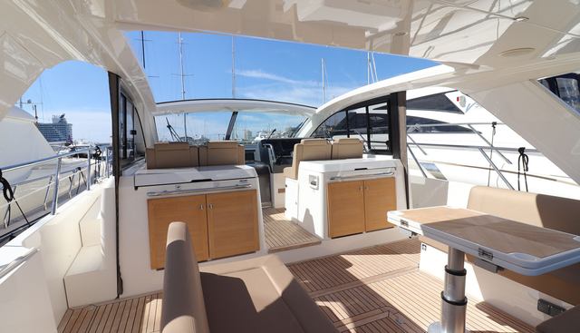 MOET II yacht for sale 9