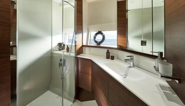 F65081 yacht for sale 19