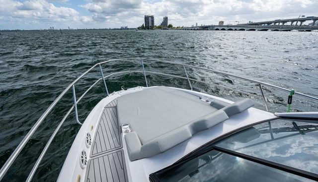 XURU yacht for sale 8