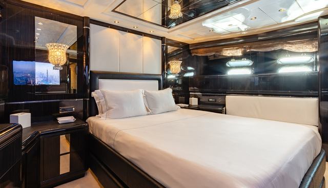 Blue Azur yacht for sale 37