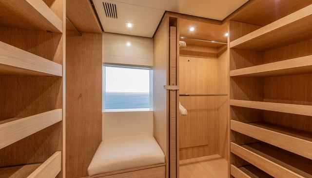 SUR LA MER yacht for sale 15