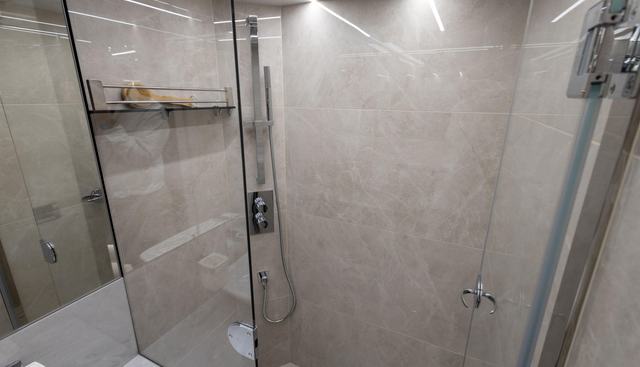 Seven yacht for sale 60