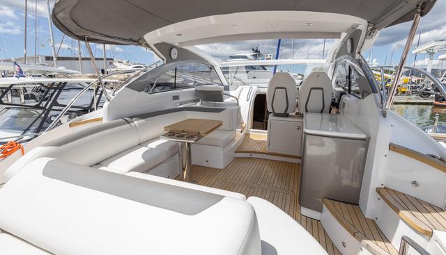 Bozzie yacht for sale 9