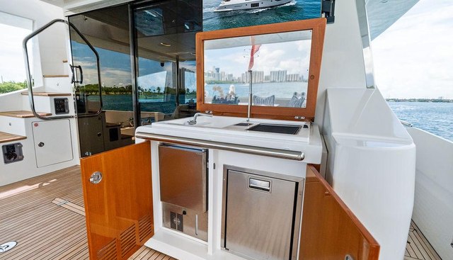 Deep Blue yacht for sale 32