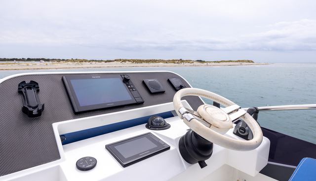 noname yacht for sale 24