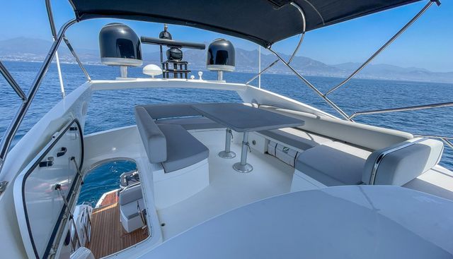 JUNIOR yacht for sale 13