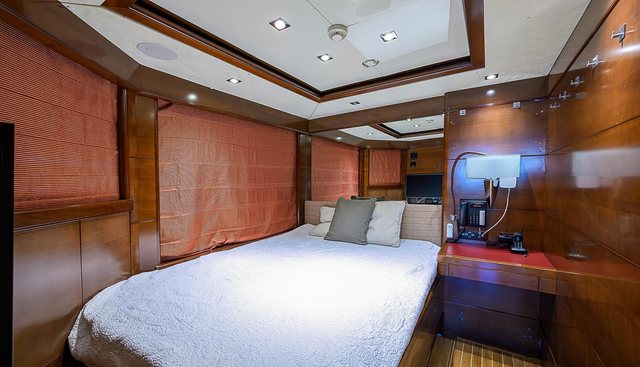 SEASCAPE V yacht for sale 48