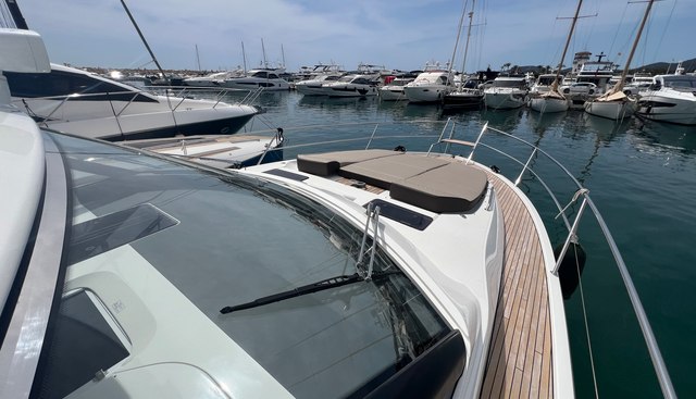 White Pearl yacht for sale 5