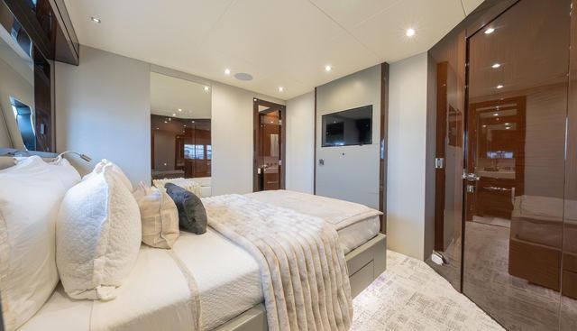 REUNION yacht for sale 38