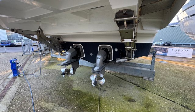 Momentum yacht for sale 18