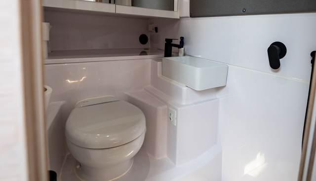 N3SSI3 yacht for sale 17