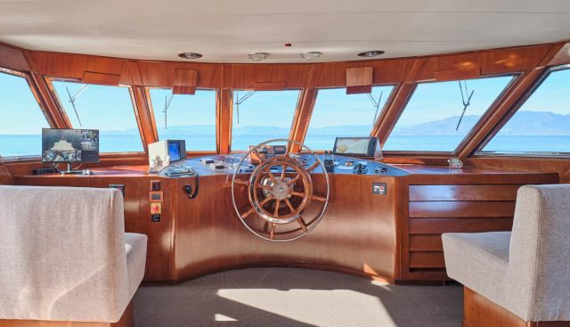 Madame Thelma yacht for sale 20