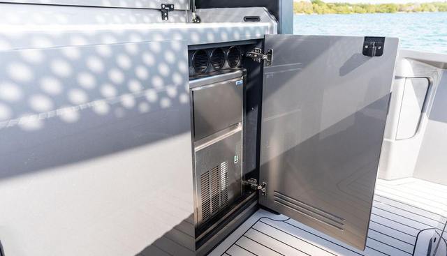 MAKO yacht for sale 19