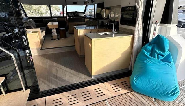FOUNTAINE PAJOT MY6 yacht for sale 8