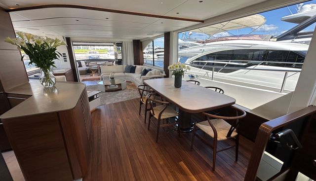 Y80018 yacht for sale 22