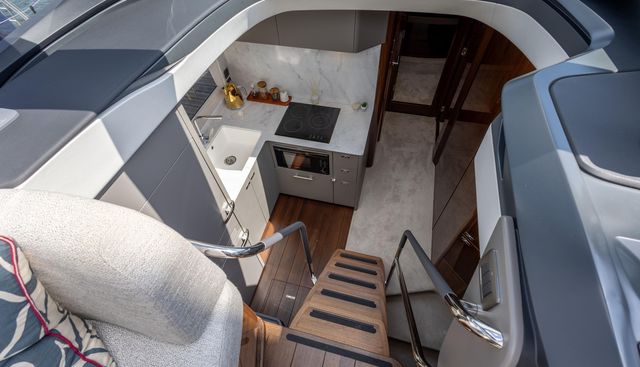 Sir Henry yacht for sale 28