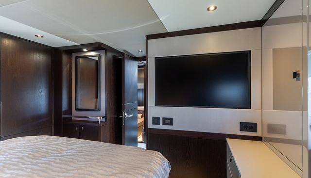 3042568 yacht for sale 47